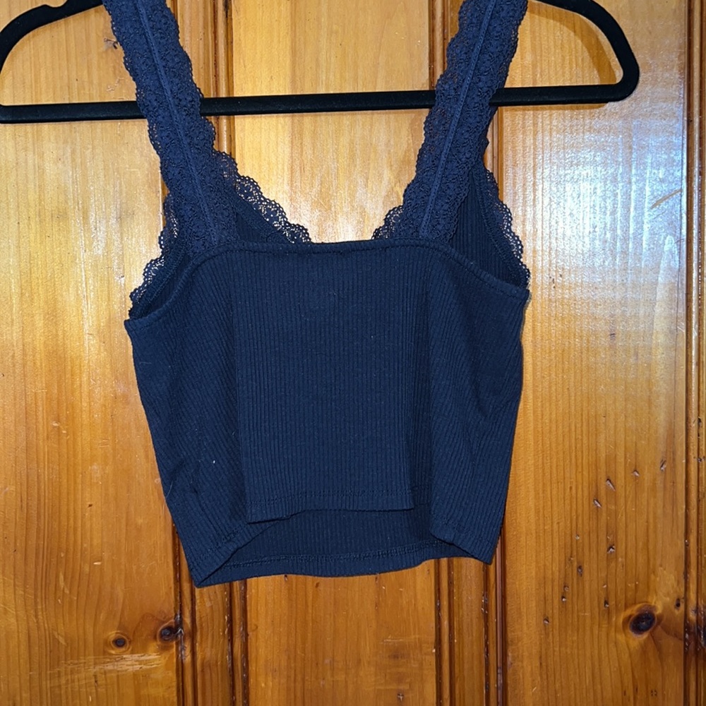 AE Cropped Tank - Picture 2 of 2
